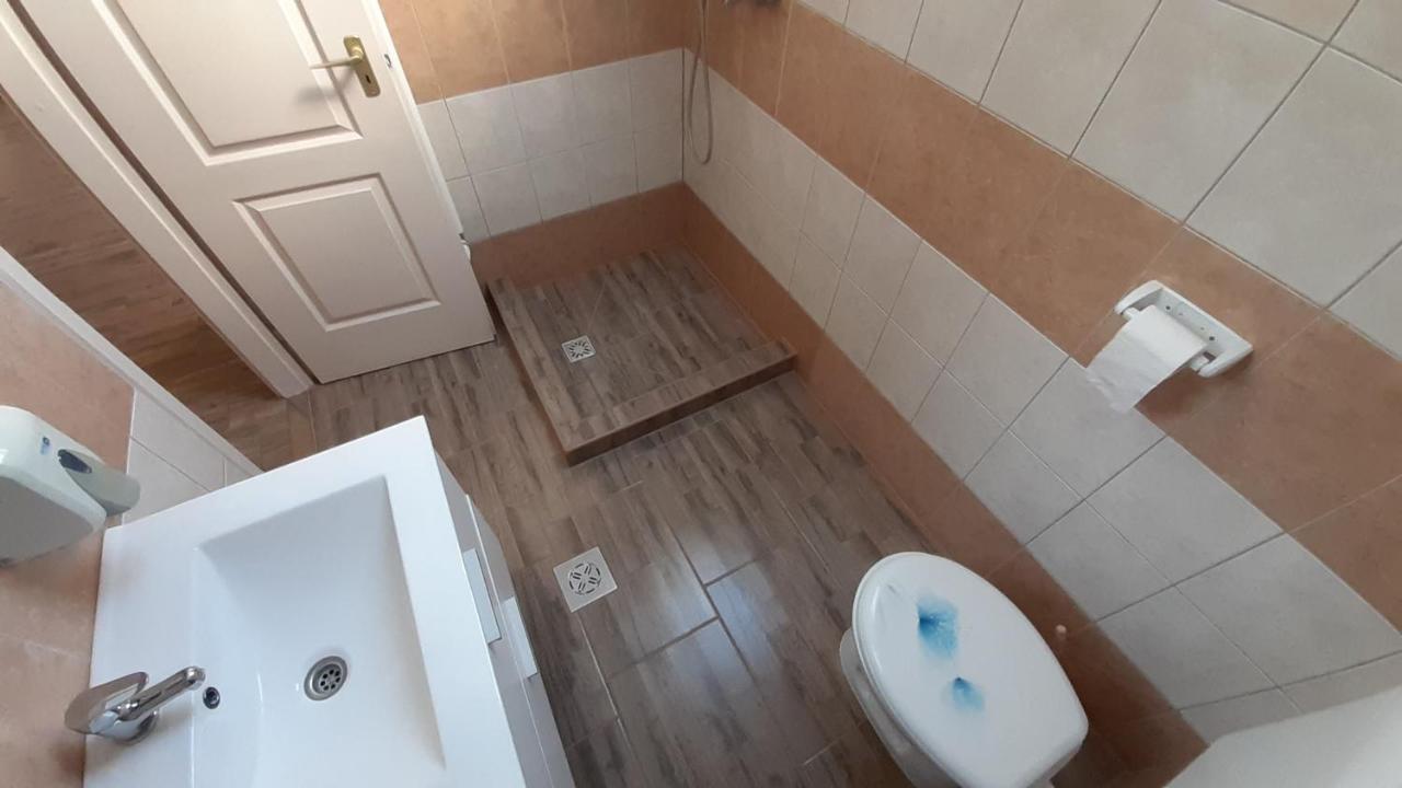 Alom Apartman Hajdúszoboszló Eksteriør bilde