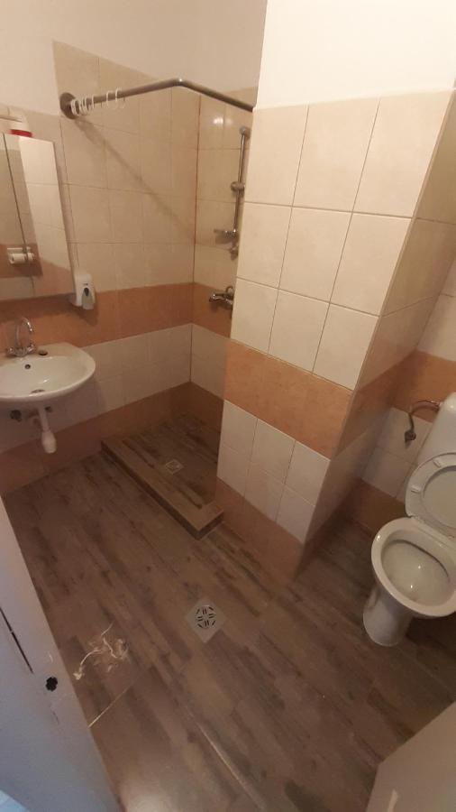 Alom Apartman Hajdúszoboszló Eksteriør bilde