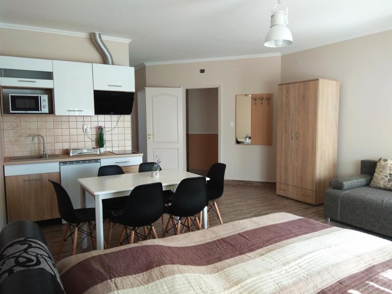 Alom Apartman Hajdúszoboszló Eksteriør bilde