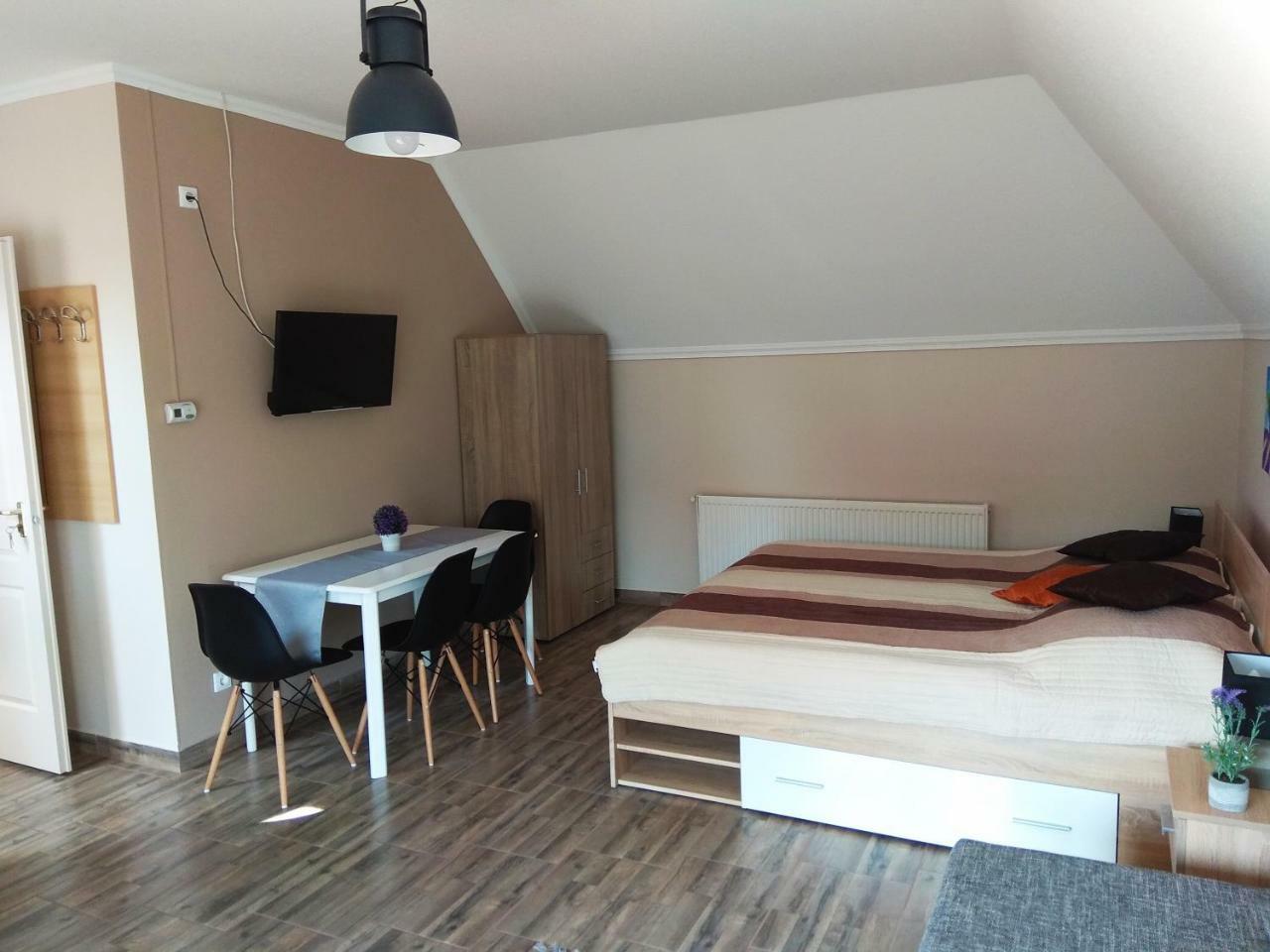 Alom Apartman Hajdúszoboszló Eksteriør bilde